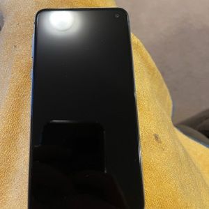Unlocked Samsung Galaxy S10e